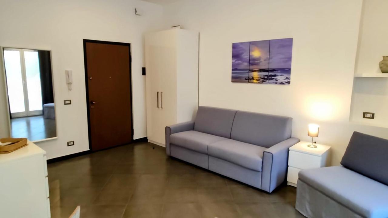 Karina, To The Beach With Terrace And Private Parking Savona Buitenkant foto